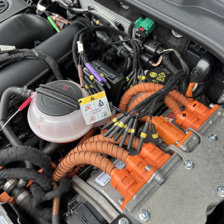 Training vehicle PlugIn Hybrid (GTE)